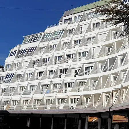 En Zona Baja Garaje Opcional Y Descuentos Especiales En Acceso A Pistas Y Equipamiento Apartment